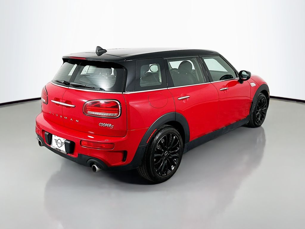 Vehicle image 5 of 32