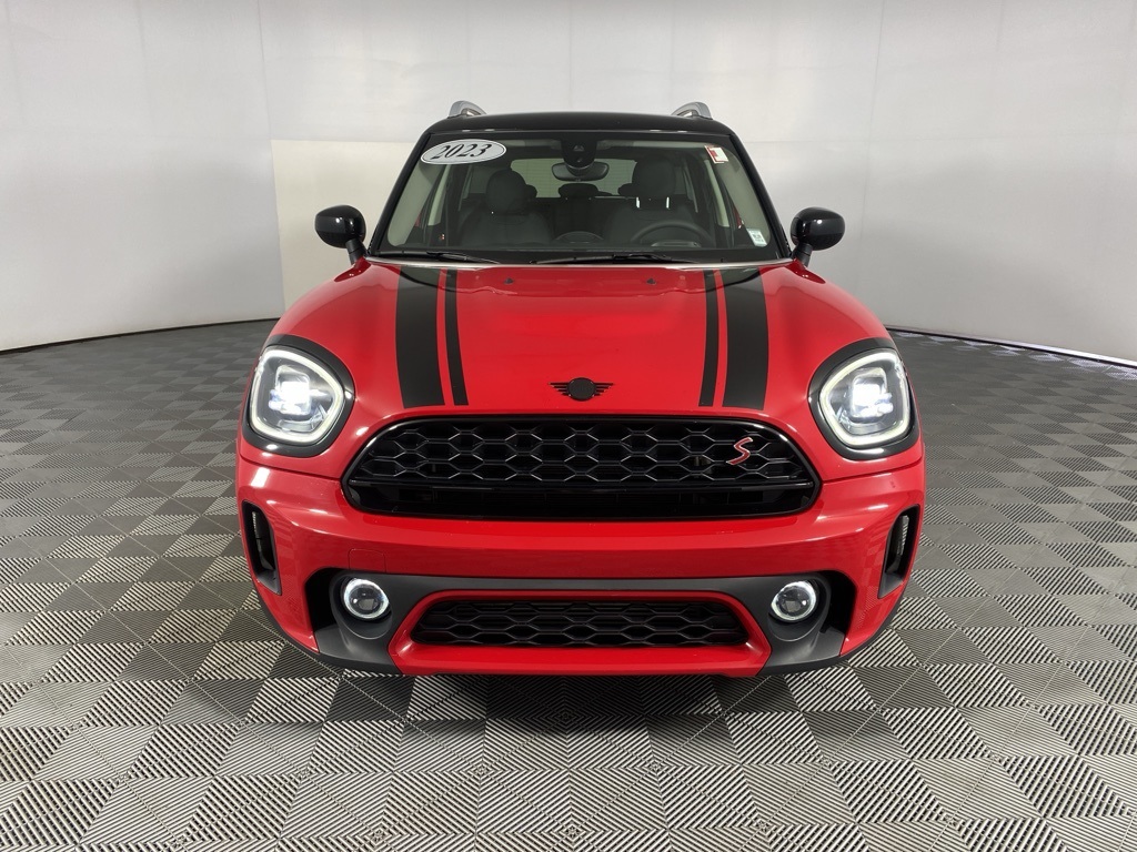 Vehicle image 2 of 29