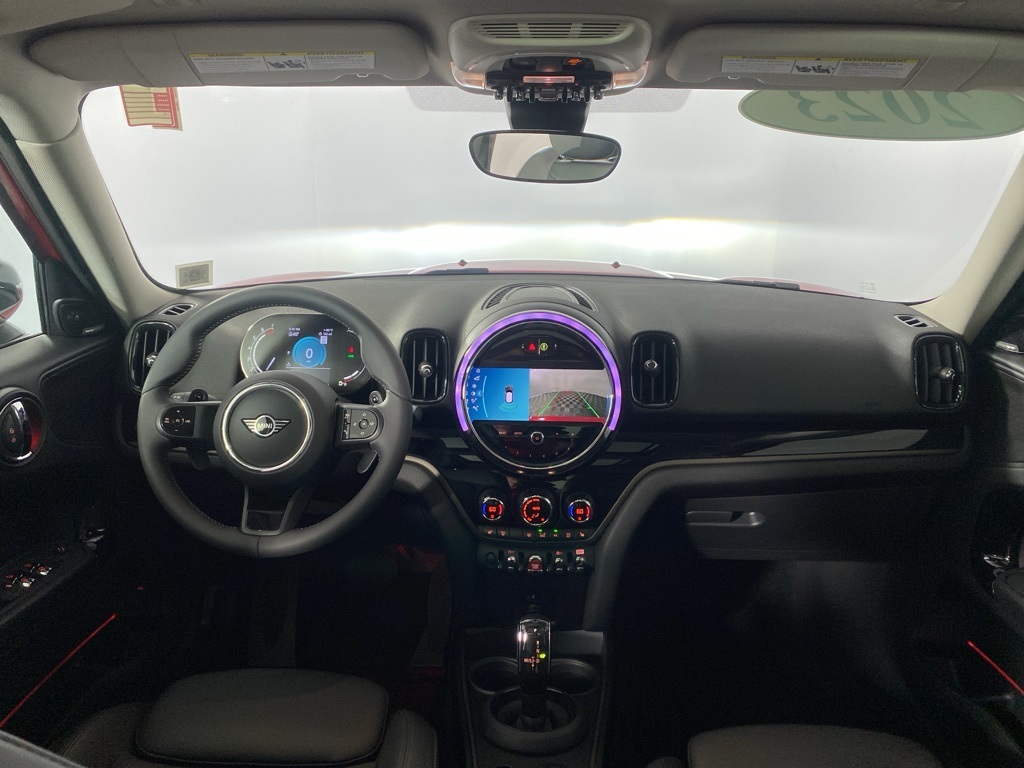 Vehicle image 15 of 29