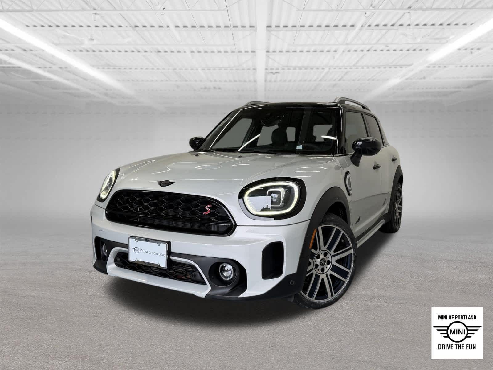 2023 MINI Cooper Countryman S Image 1 of 28