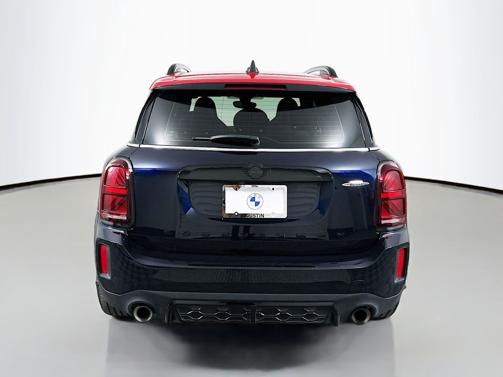 Vehicle image 6 of 33