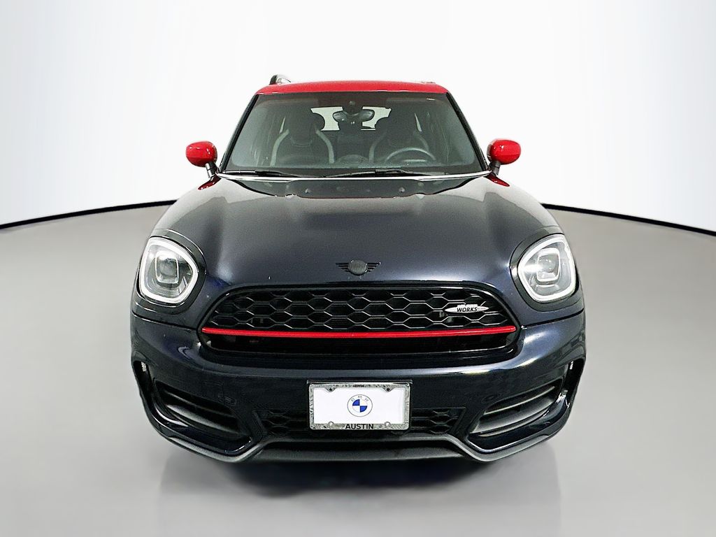 Vehicle image 2 of 33