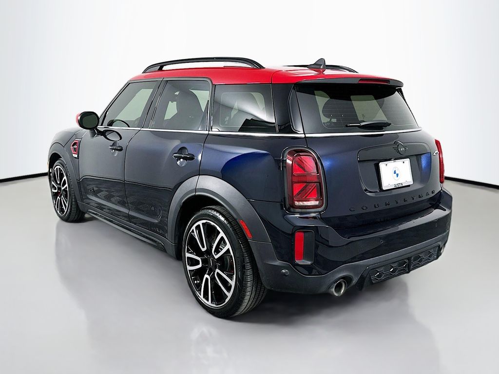 Vehicle image 7 of 33