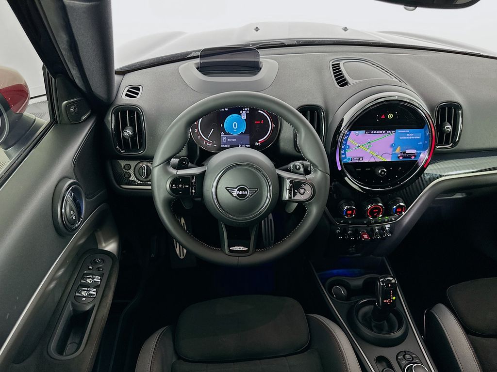 Vehicle image 16 of 33
