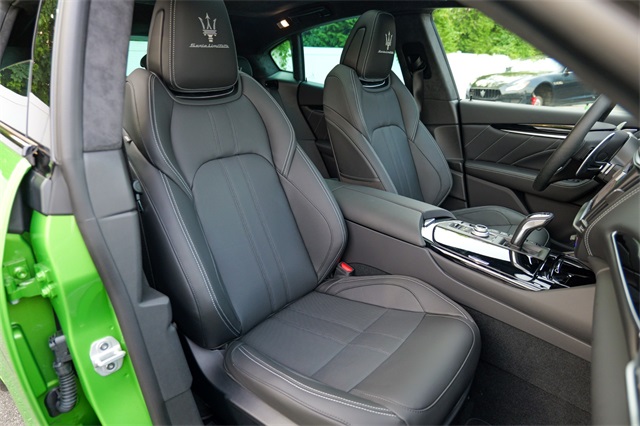Vehicle image 23 of 68