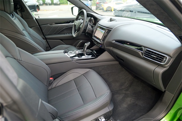 Vehicle image 29 of 68