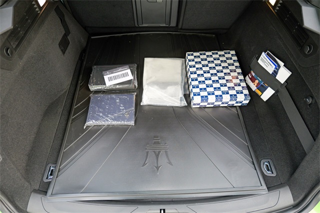 Vehicle image 18 of 68
