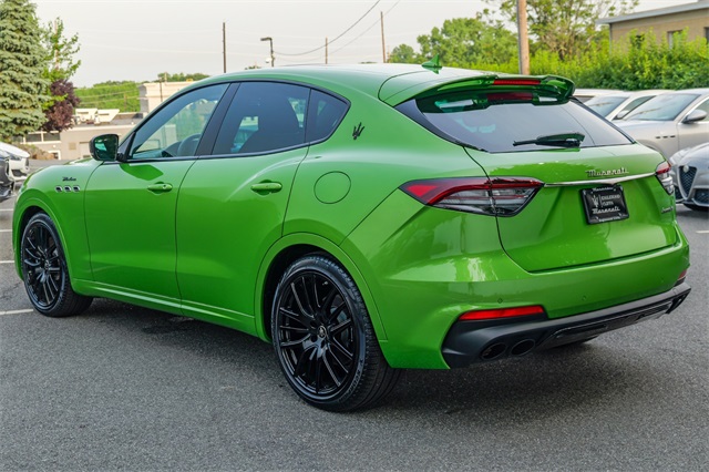 Vehicle image 9 of 68