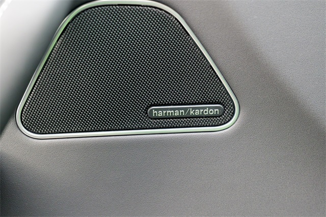 Vehicle image 55 of 68