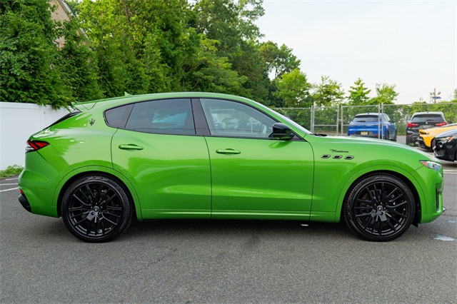 Vehicle image 5 of 68