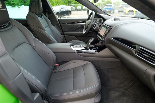 Vehicle image 28 of 68