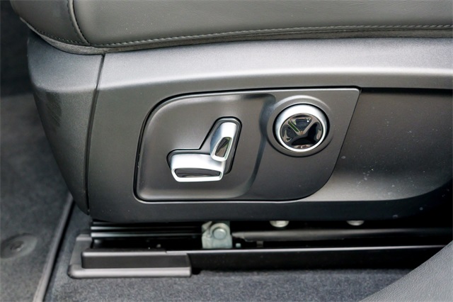 Vehicle image 68 of 68