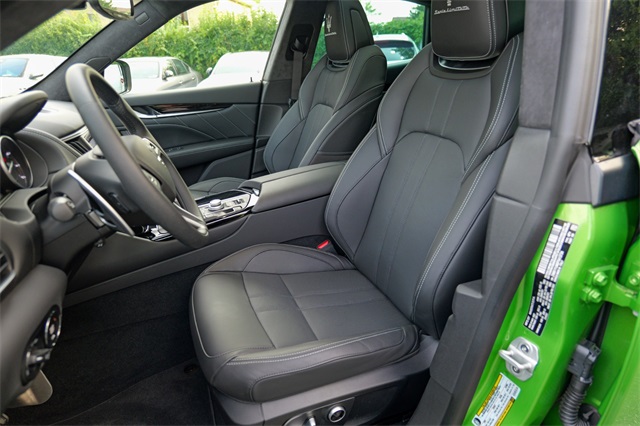 Vehicle image 25 of 68