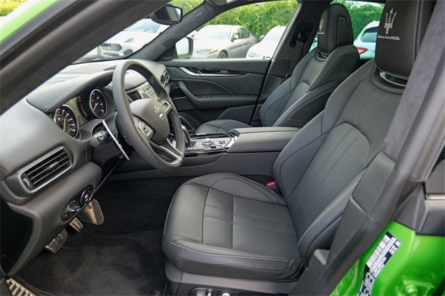 Vehicle image 31 of 68