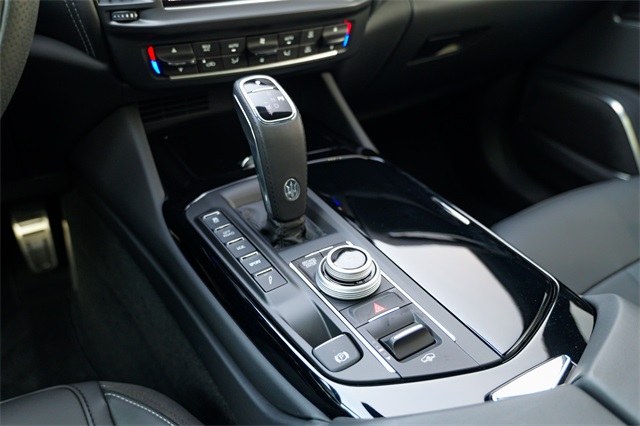 Vehicle image 45 of 68