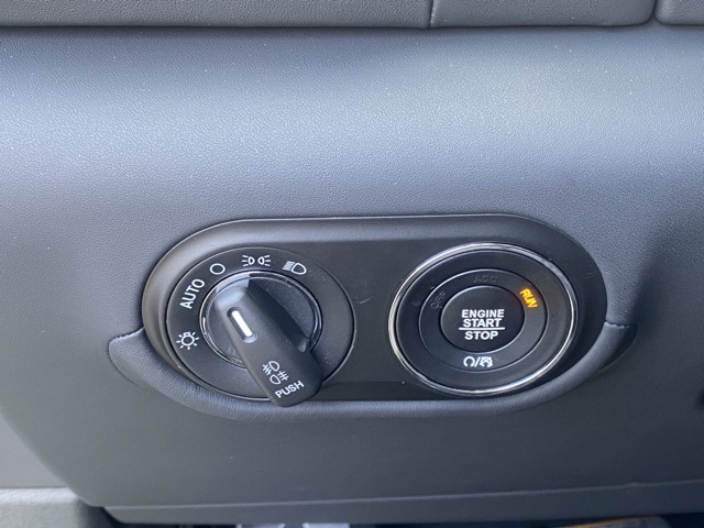 Vehicle image 35 of 51