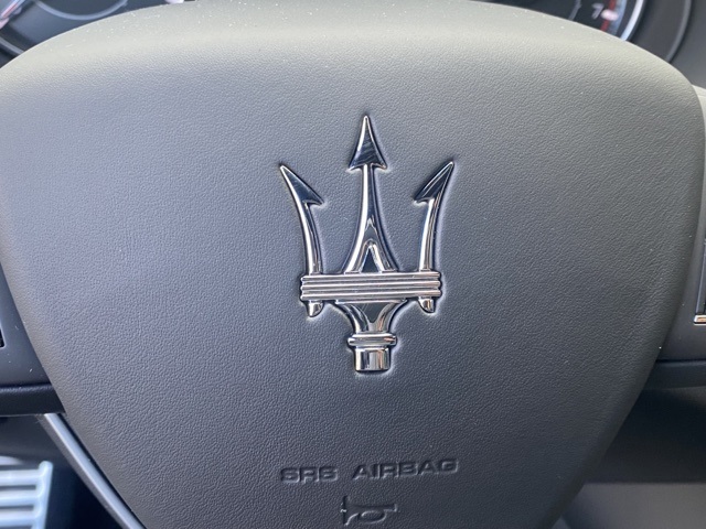 Vehicle image 25 of 51