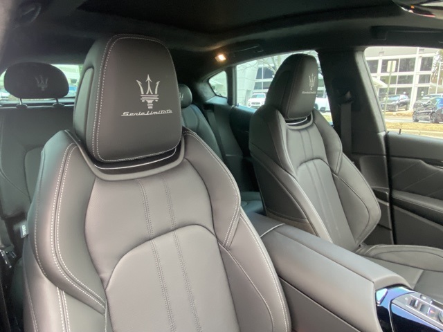 Vehicle image 41 of 51