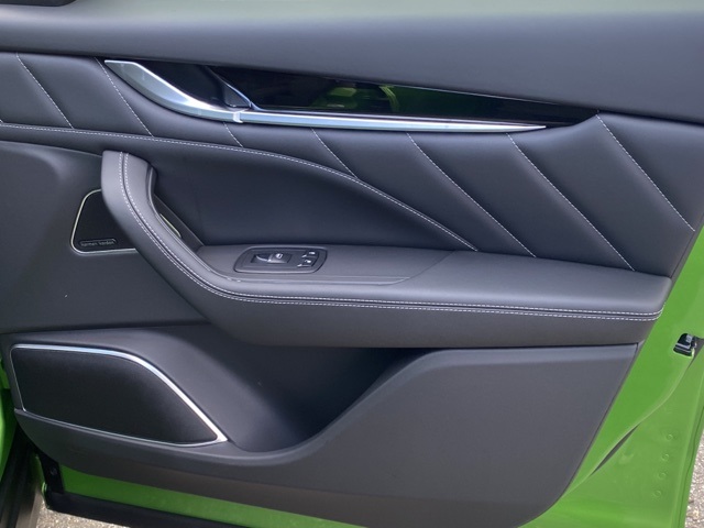 Vehicle image 36 of 51
