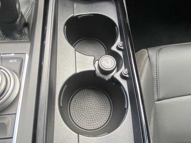 Vehicle image 34 of 51