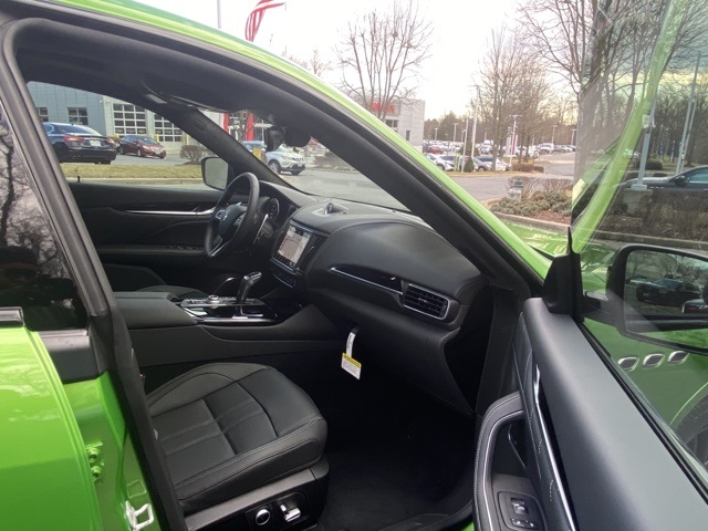 Vehicle image 38 of 51