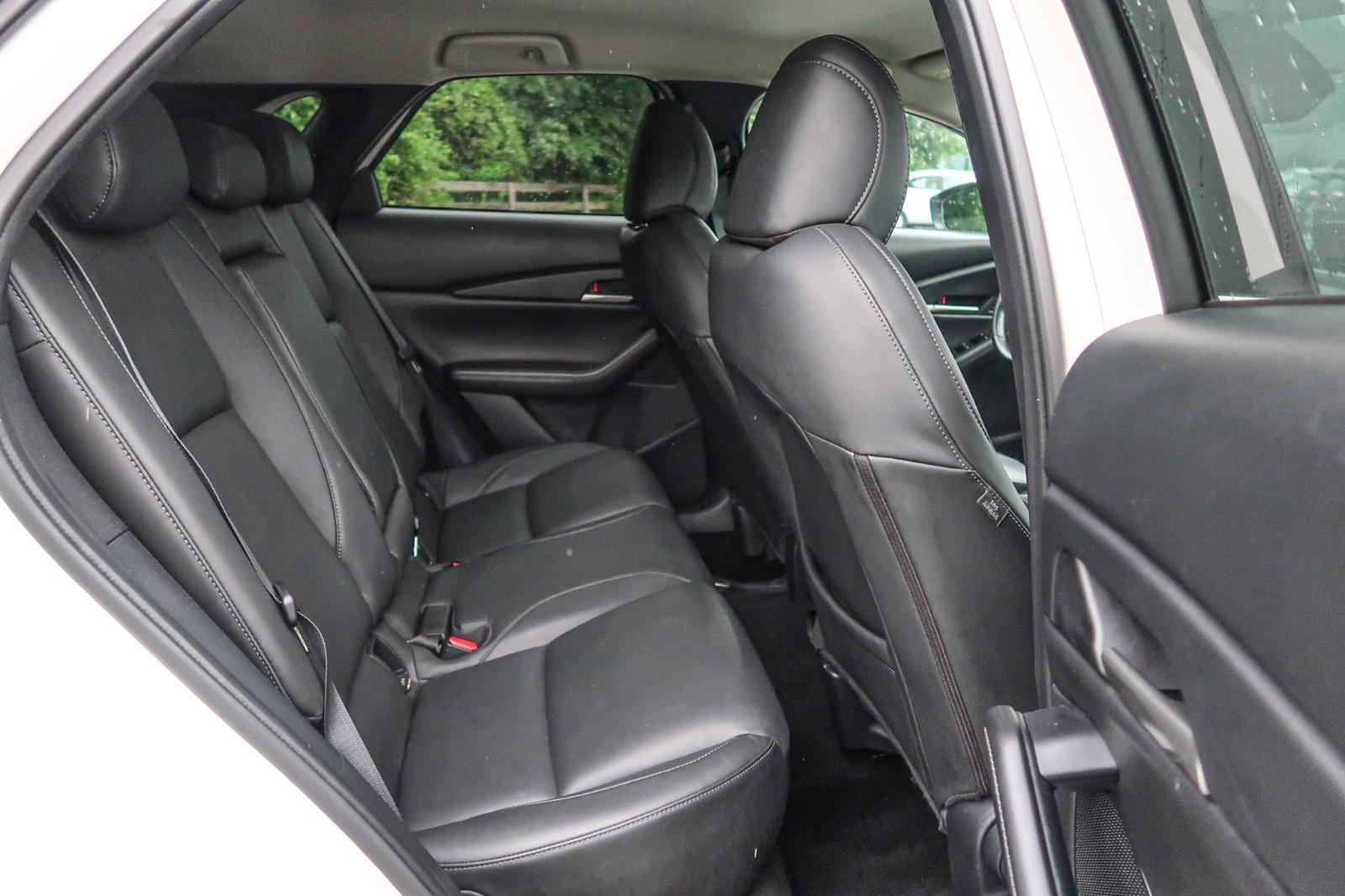 Vehicle image 13 of 41