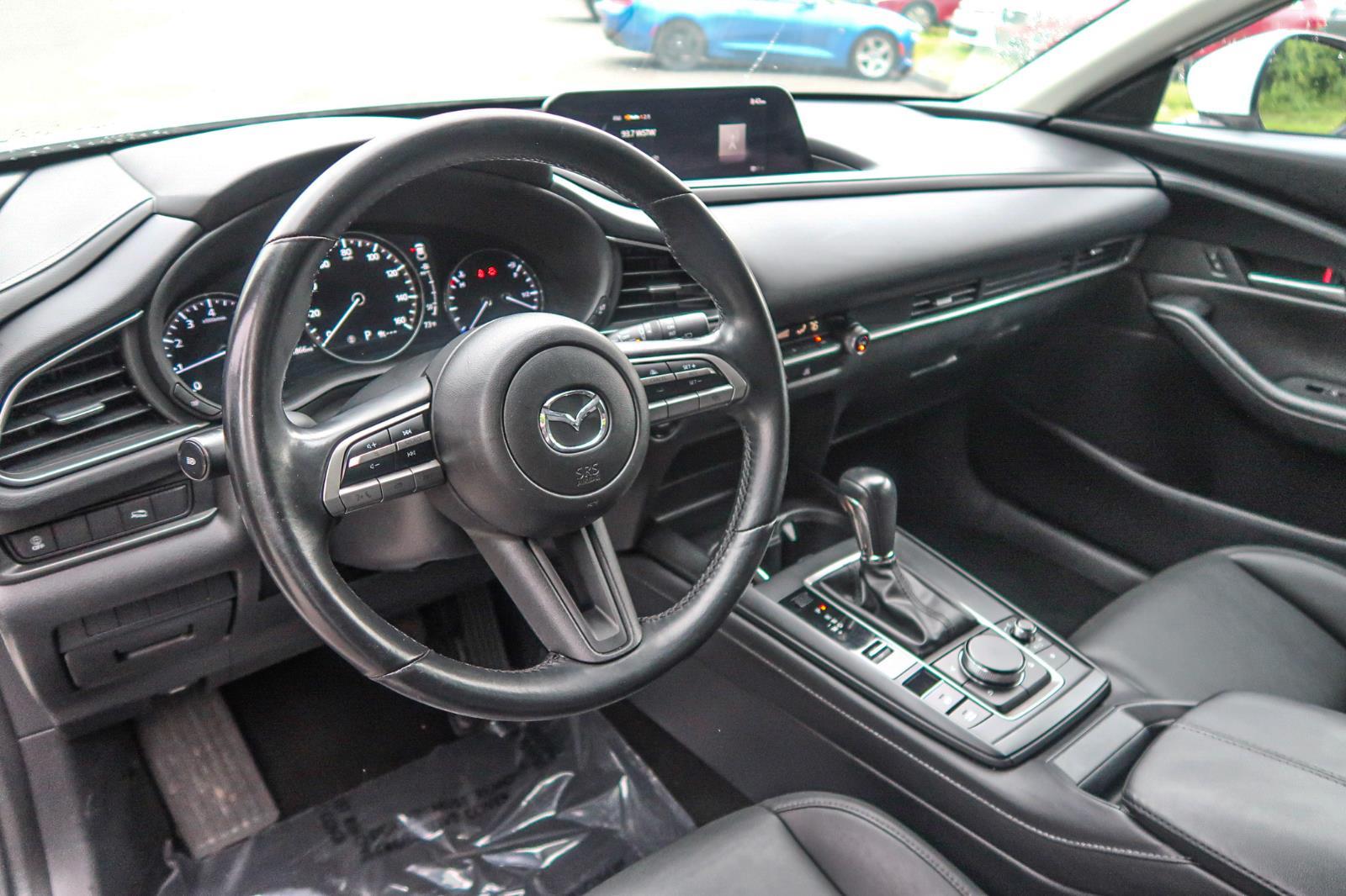 Vehicle image 22 of 41