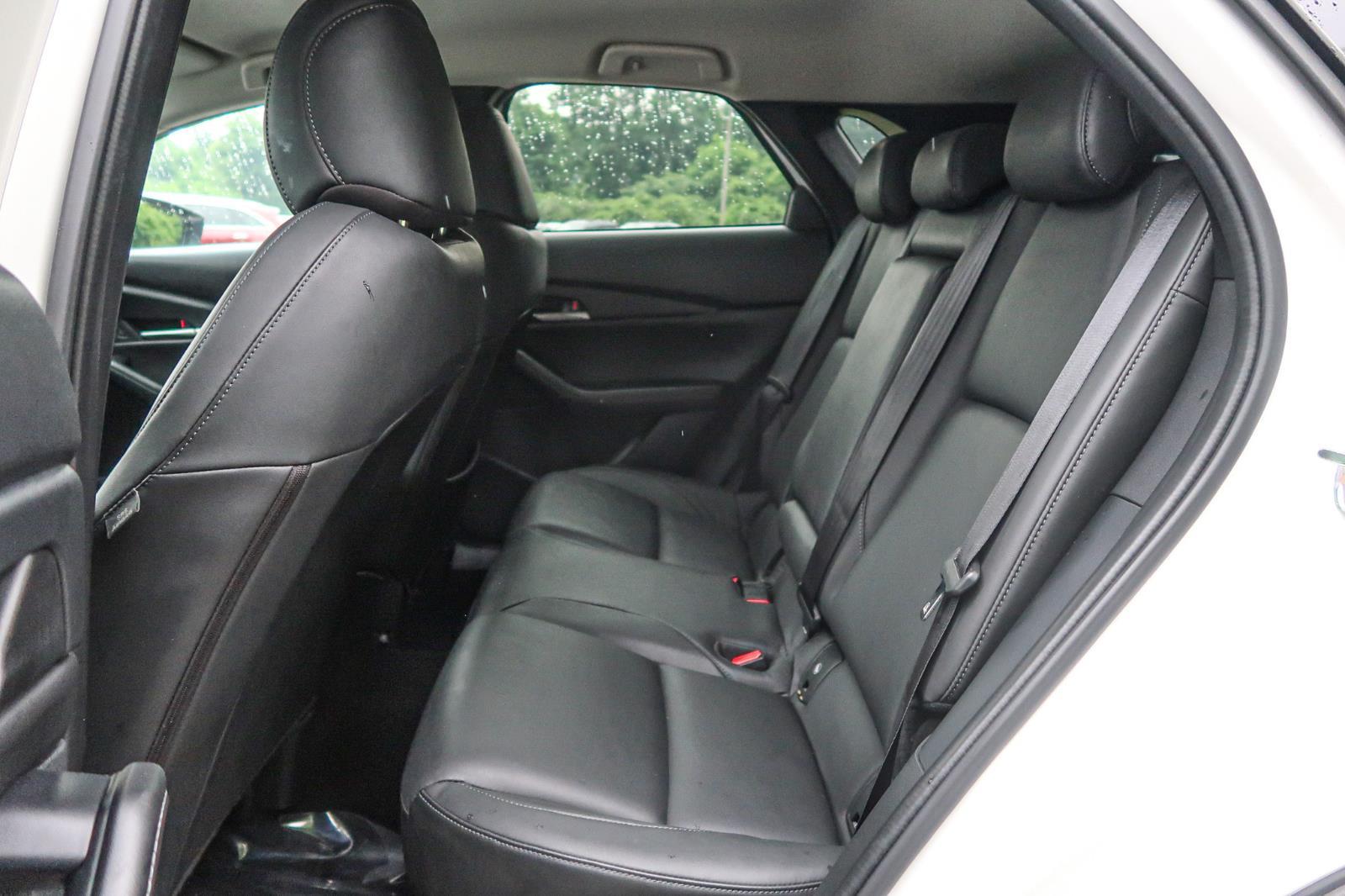 Vehicle image 18 of 41