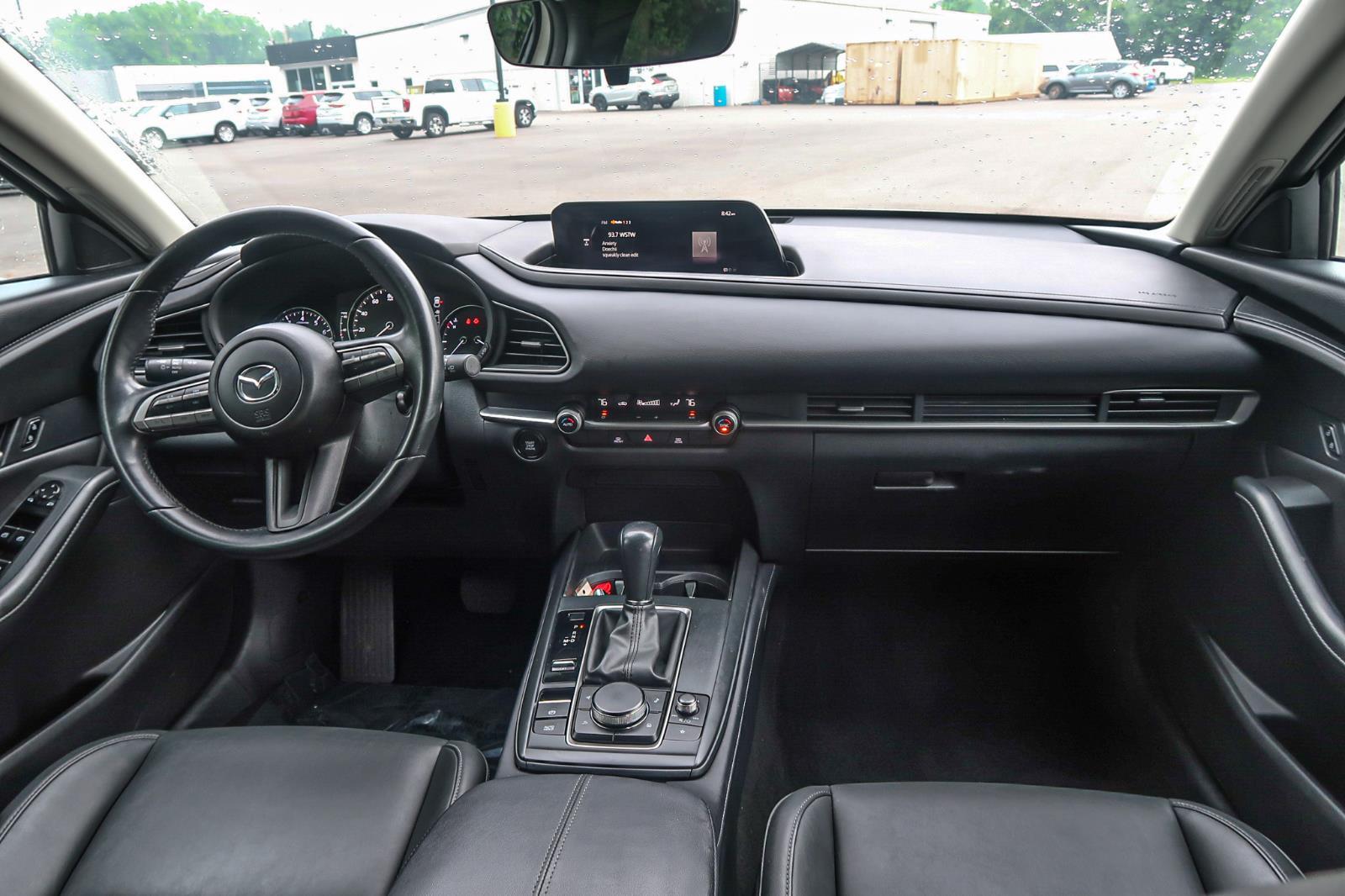 Vehicle image 14 of 41