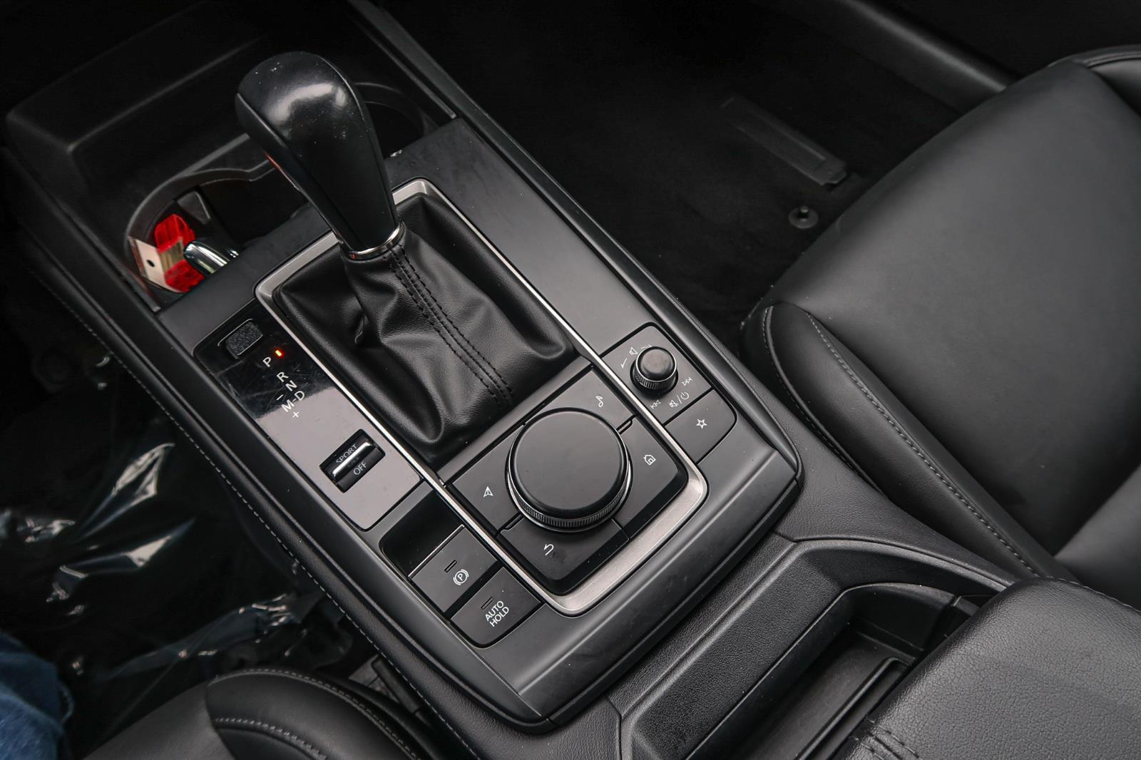 Vehicle image 31 of 41