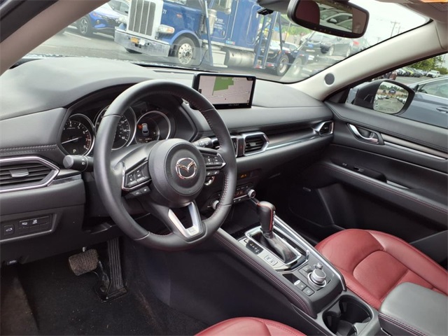 Vehicle image 10 of 24
