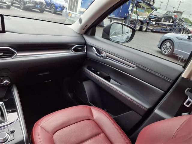 Vehicle image 14 of 24
