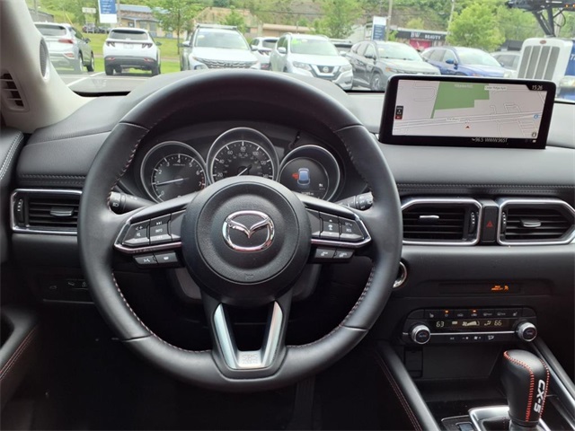 Vehicle image 15 of 24