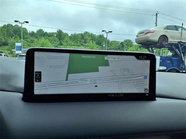 Vehicle image 22 of 24