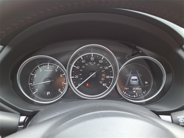 Vehicle image 21 of 24