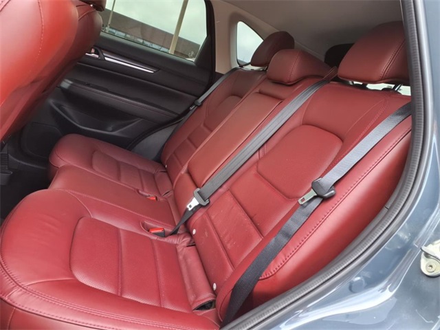 Vehicle image 18 of 24