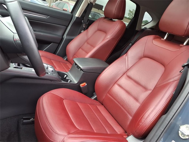 Vehicle image 11 of 24