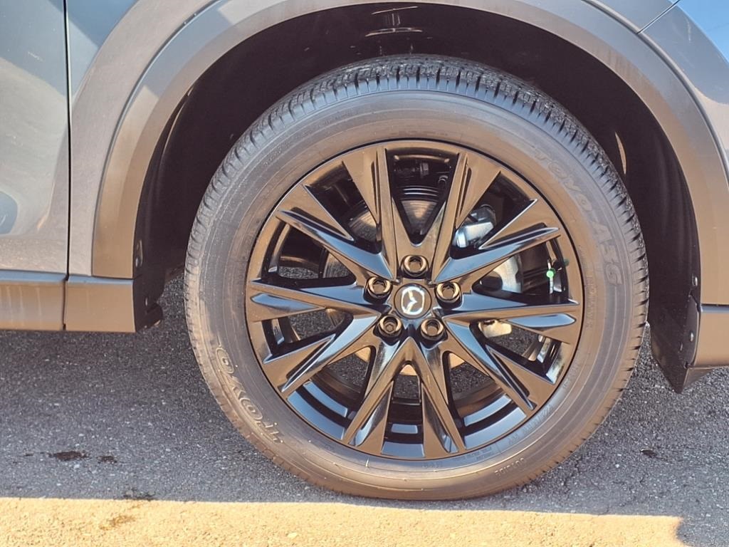 Vehicle image 9 of 38