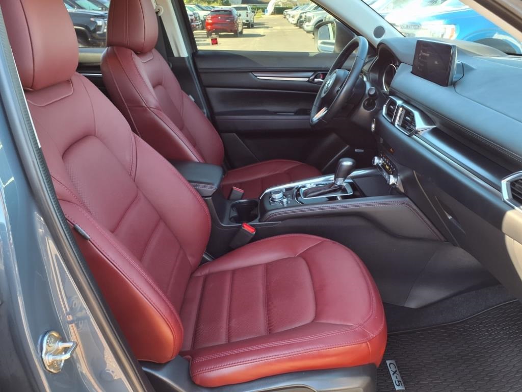 Vehicle image 13 of 38