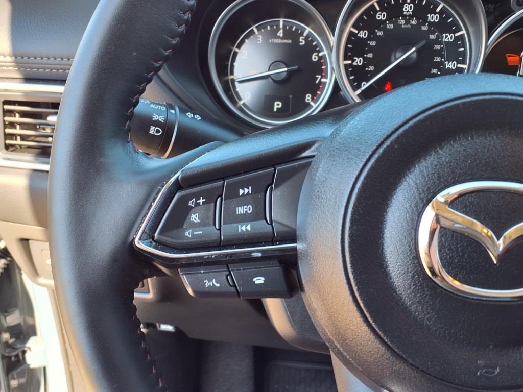 Vehicle image 31 of 38