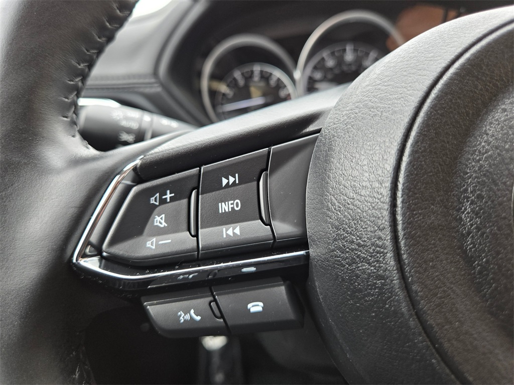 Vehicle image 28 of 36
