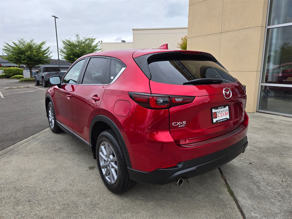 Vehicle image 14 of 36