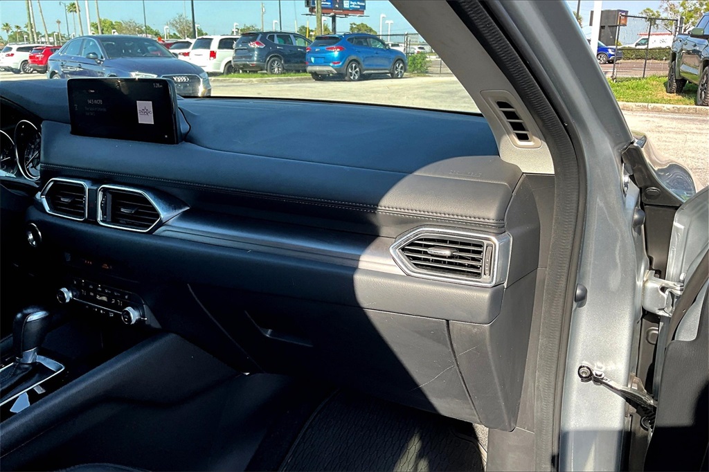2023 Mazda CX-5 2.5 S Preferred Package Image 16 of 33