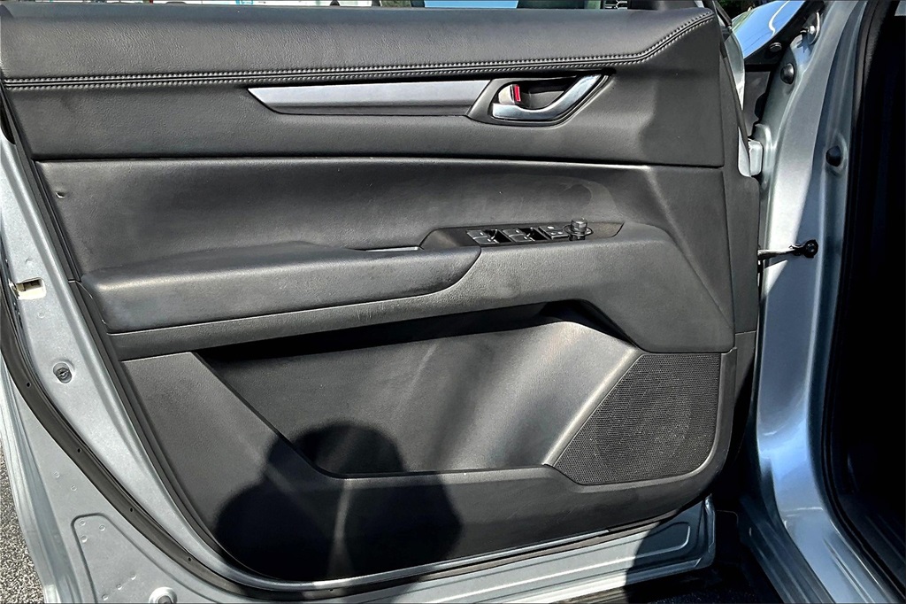2023 Mazda CX-5 2.5 S Preferred Package Image 23 of 33