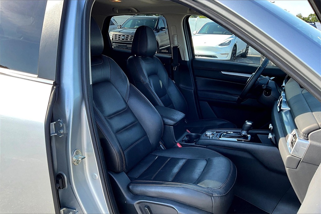 2023 Mazda CX-5 2.5 S Preferred Package Image 9 of 33
