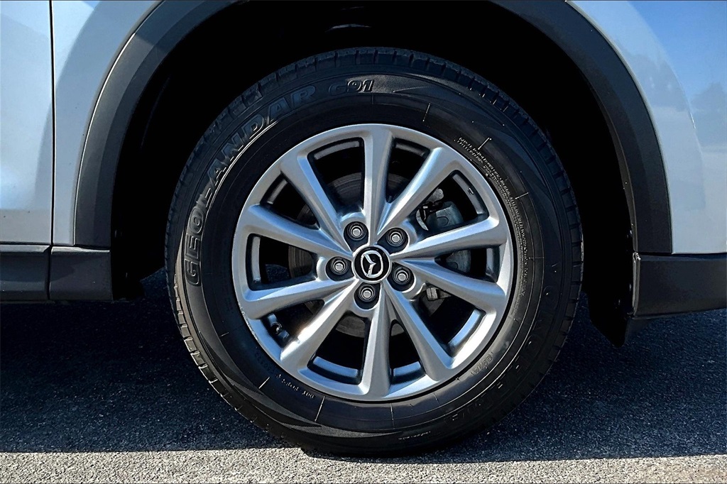 2023 Mazda CX-5 2.5 S Preferred Package Image 11 of 33
