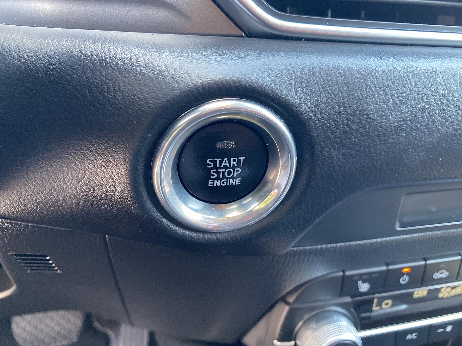 Vehicle image 19 of 26