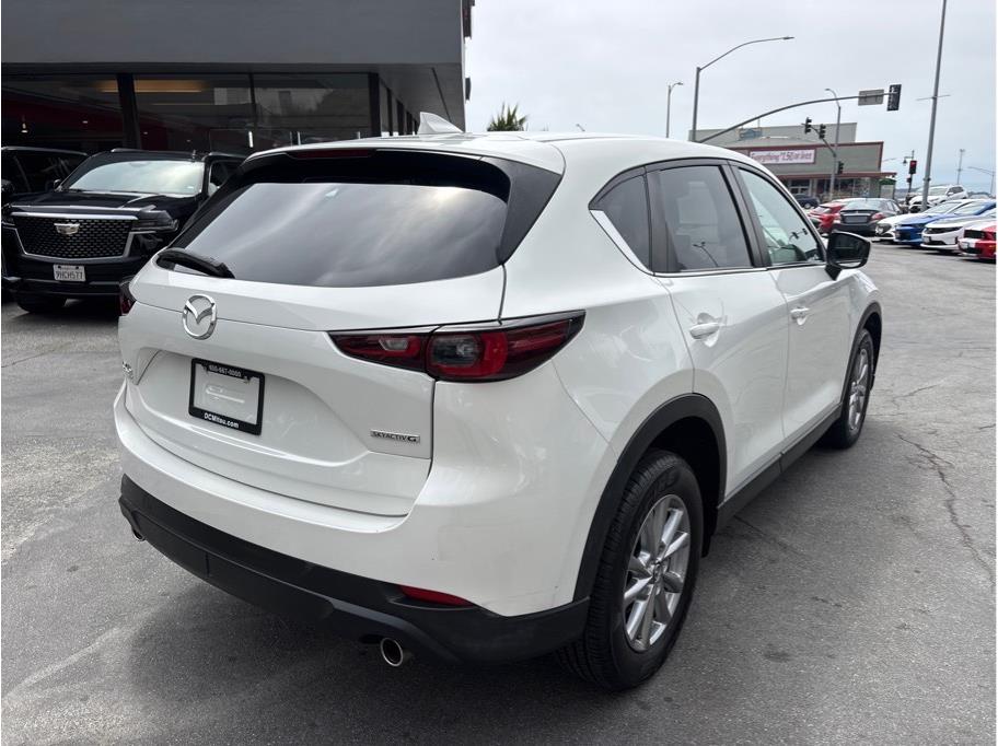 2023 Mazda CX-5 2.5 S Preferred Package Image 5 of 33