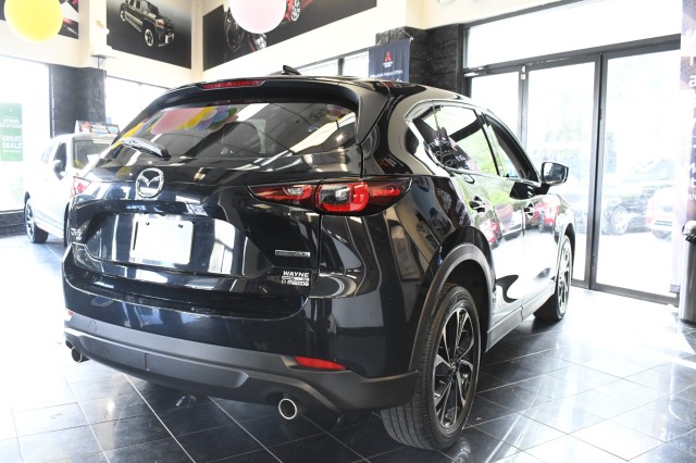 2023 Mazda CX-5 2.5 S Premium Package Image 3 of 35