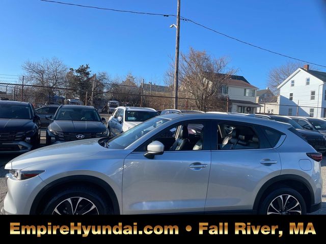 Vehicle image 8 of 32
